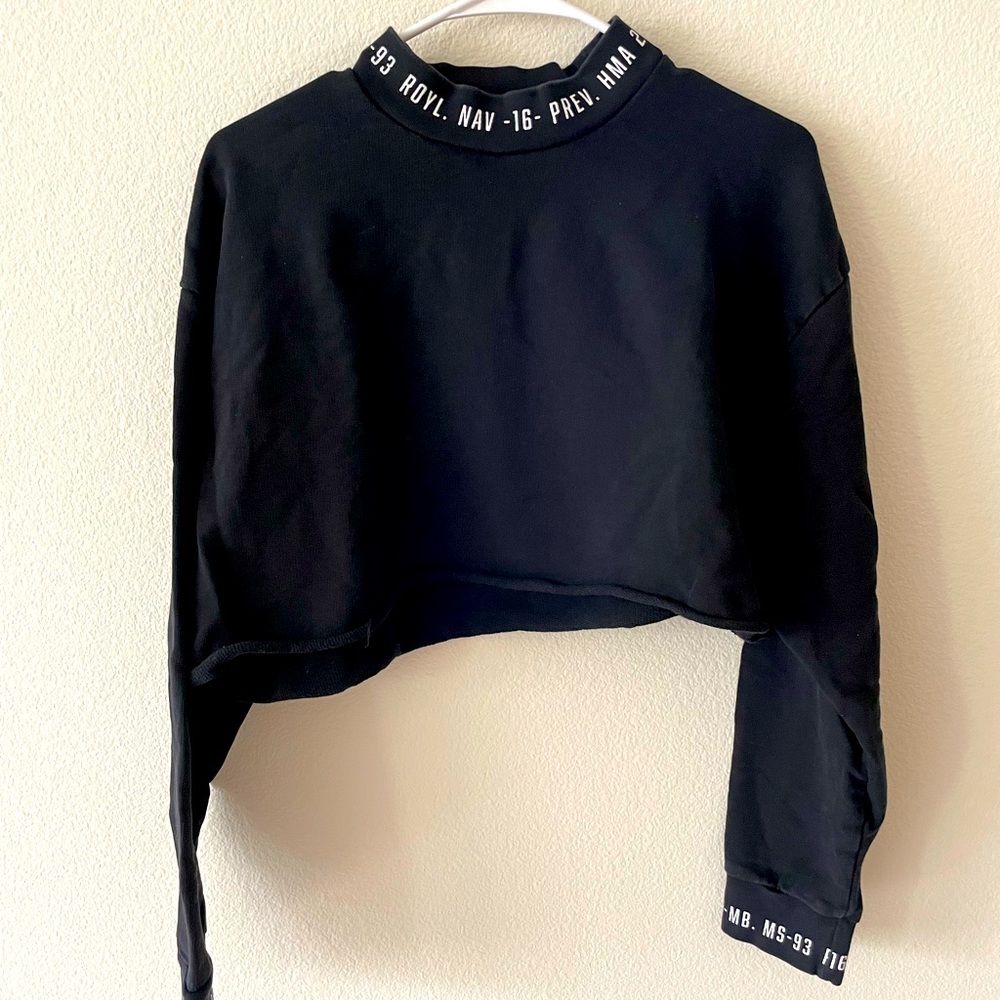 ASOS Cropped Sweatshirt. Size M